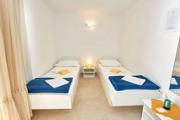 Stüdyo (Sea front - free parking - A4(2))