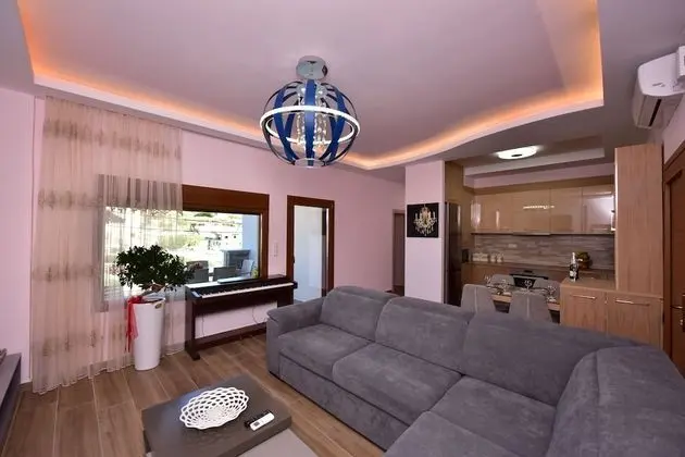 Deluxe Villa