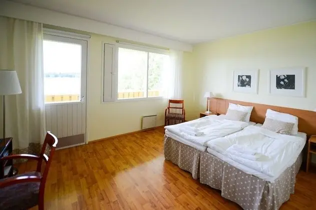 Tek Büyük veya İki Ayrı Yataklı Oda, Balkon, Deniz Manzaralı