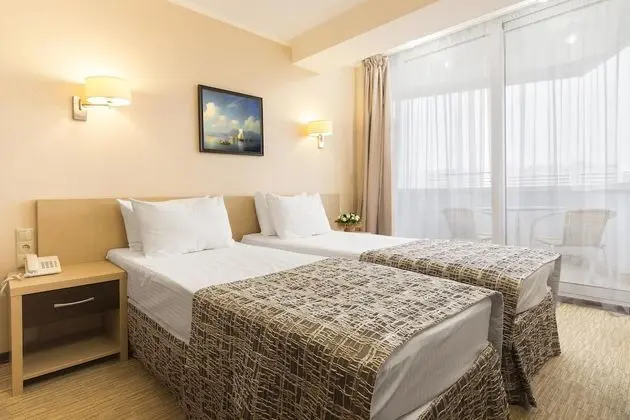 Standard Tek Büyük veya İki Ayrı Yataklı Oda, Balkon