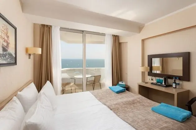 Standard Tek Büyük veya İki Ayrı Yataklı Oda, Balkon