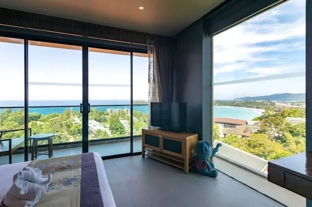 Vintage Seaview Corner
