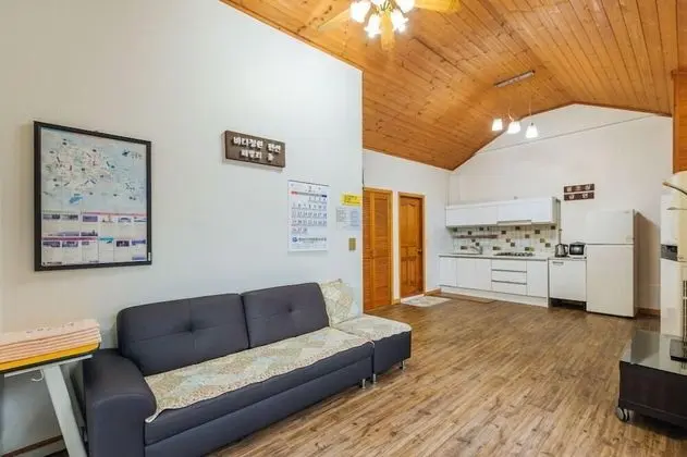 Oda (Family room (white))