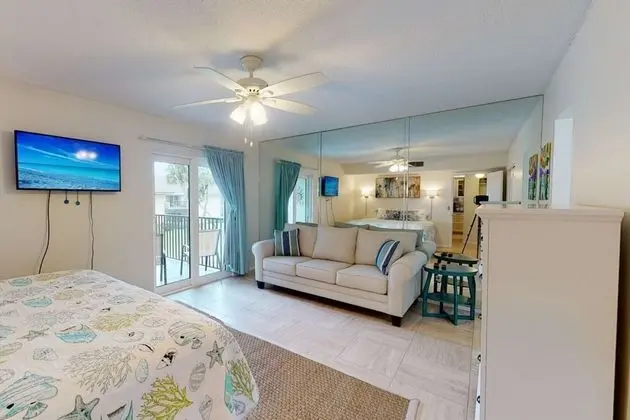 Daire (Sea Village Gulf Views 2nd Floor Cond)