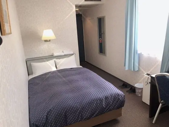 Tek Büyük Yataklı Oda, Sigara İçilebilir