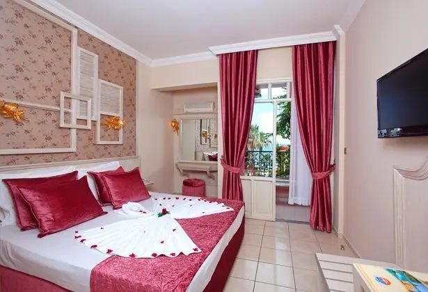 https://images.etstur.com/files/images/hotelImages/TR/218322/l/Seagull-Hotel-Genel-359798.jpg