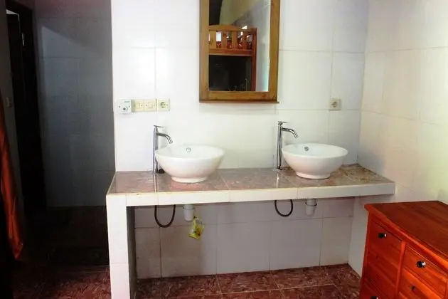 Ortak Ranzalı Oda, Karma Ranzalı Oda