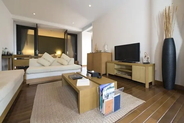 One Bedroom Deluxe Suite