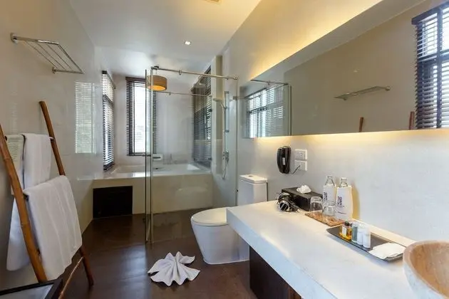 One Bedroom Deluxe Suite