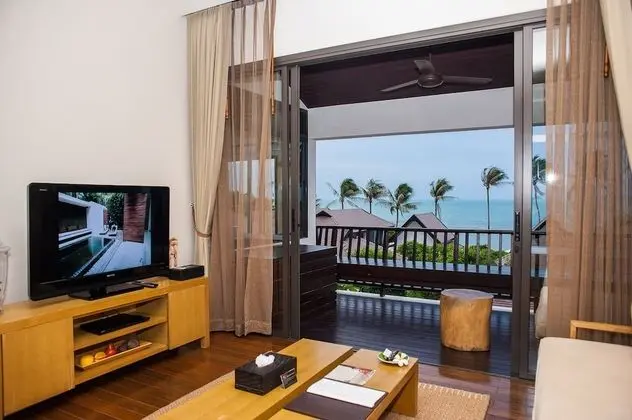 One Bedroom Suite Sea View