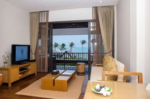 One Bedroom Suite Sea View