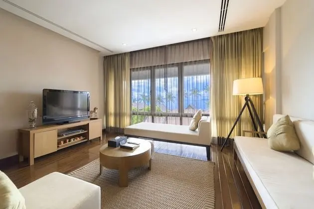 One Bedroom Suite Sea View