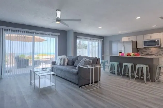 Daire (Sea La Vie Beach  Oceanfront Patio Pe)