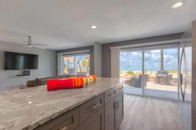 Daire (Sea La Vie Beach  Oceanfront Patio Pe)
