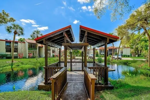 Daire (Sea La Vie Villa with Tropical Views)