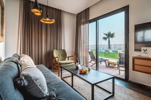 Premium Garden Suite