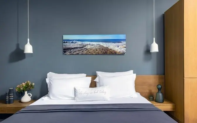 Premium Garden Suite