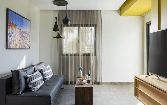Premium Garden Suite