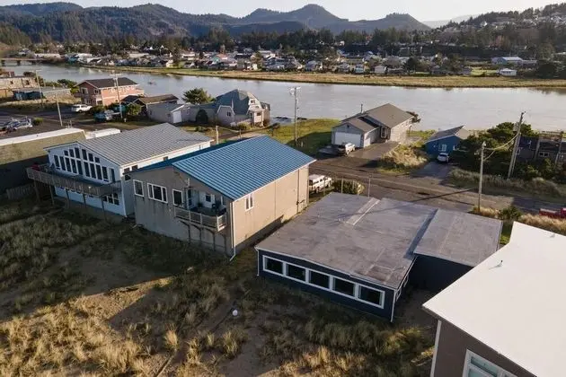 Ev, 2 Büyük (Queen) Boy Yatak (Sea Lion Crossing)