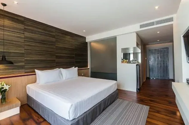 Me Deluxe Tree with Shower