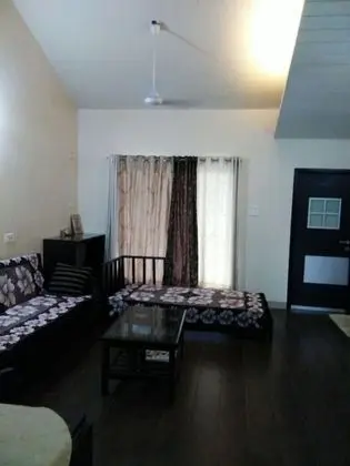 Apart Daire, Havuz Manzaralı, Havuz Kenarı