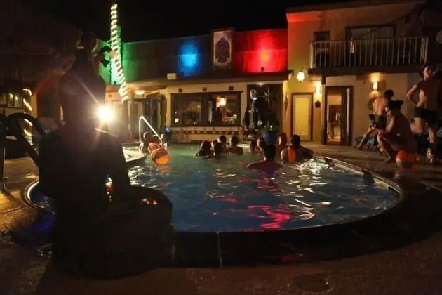 Romantic Oda, 1 En Büyük (King) Boy Yatak (21+ Adults Only/Couples Only)