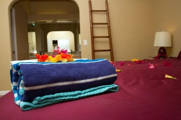 Romantic Oda, 1 En Büyük (King) Boy Yatak (21+ Adults Only/Couples Only)