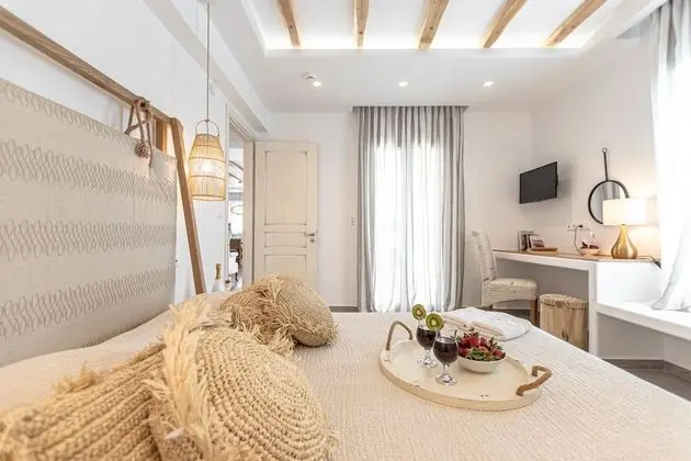Grand Süit, 3 Yatak Odası, Kişiye Özel Havuzlu, Kısmi Deniz Manzaralı