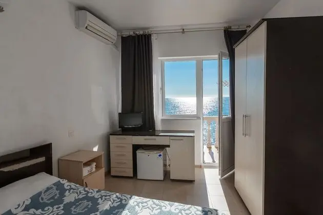Tek Büyük Yataklı Oda, Balkon, Deniz Manzaralı
