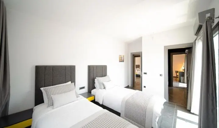 Grand Deluxe Suite