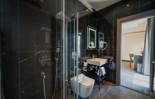 Grand Deluxe Suite