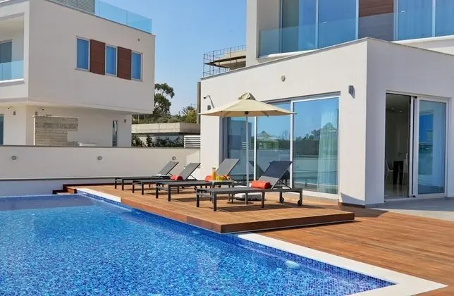 Villa, 3 Yatak Odası, Kişiye Özel Havuzlu (Two)