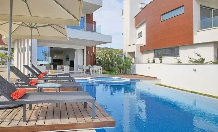 Villa, 5 Yatak Odası, Kişiye Özel Havuzlu