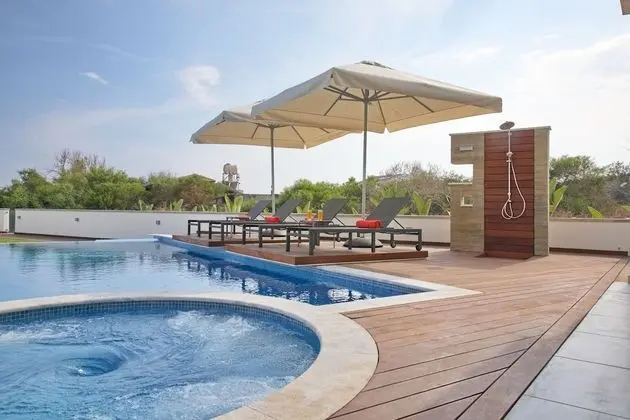 Villa, 5 Yatak Odası, Kişiye Özel Havuzlu
