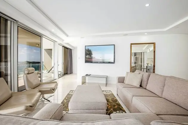 3 Bedroom Luxe Apartment