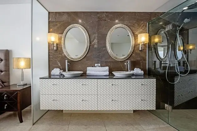3 Bedroom Luxe Apartment