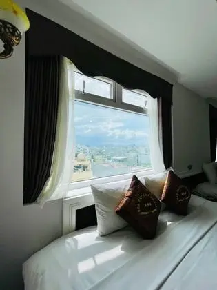 Premier Üç Kişilik Oda