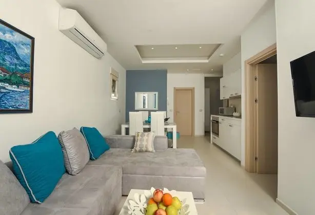 Basic Apart Daire, Deniz Manzaralı