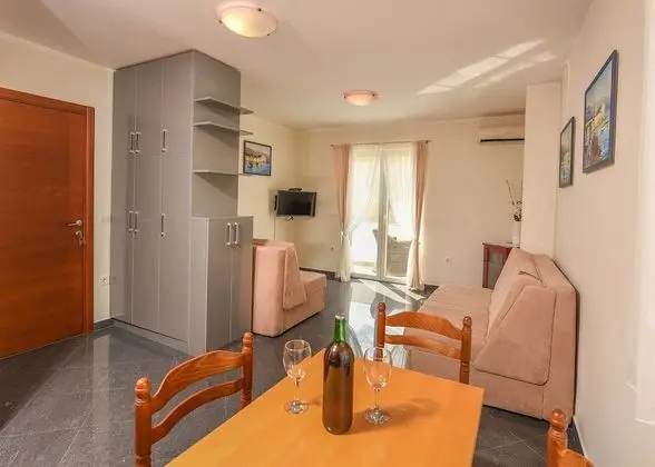 Basic Stüdyo, Deniz Manzaralı