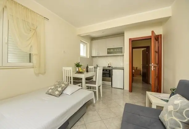 Classic Apart Daire, Deniz Manzaralı