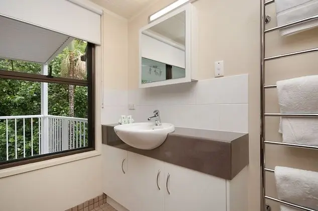 Rainforest Canopy Two Bedroom Apartment