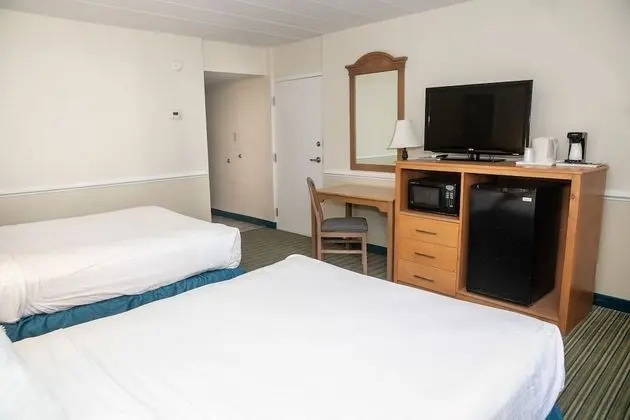 Basic Room - 2 Queen Beds - No View / 2 Story Bldg No Elevator
