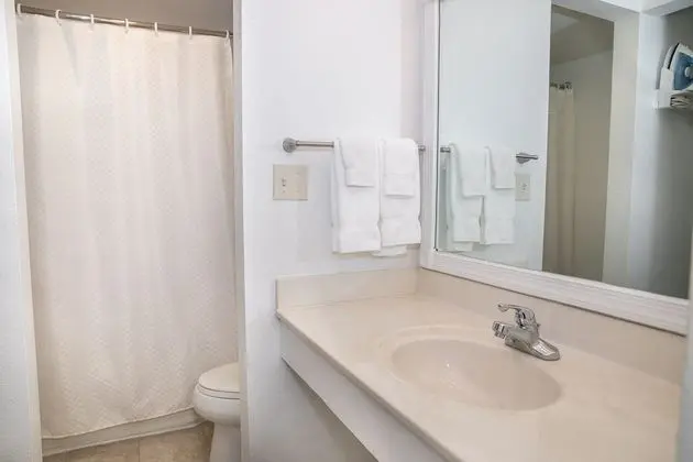 Basic Room - 2 Queen Beds - No View / 2 Story Bldg No Elevator