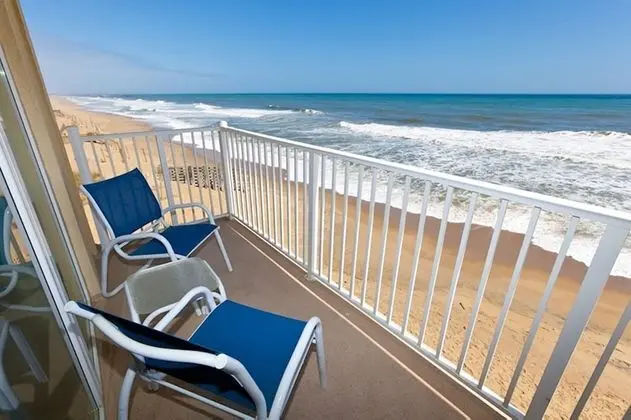 Queen-Queen Oceanfront Guest Room