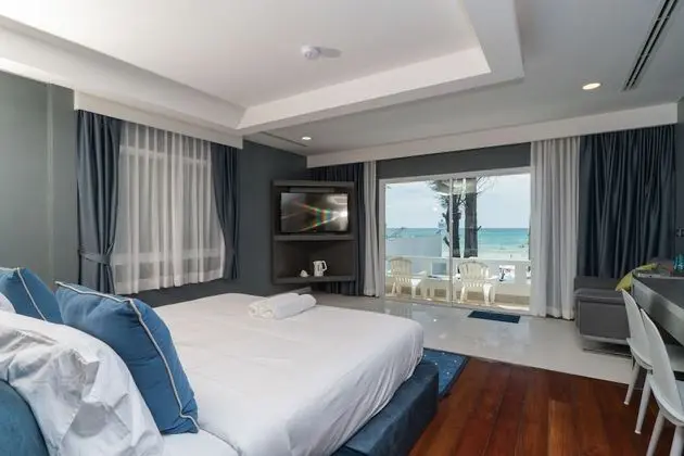 Deluxe Room with Ocean View