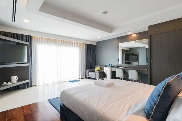 Deluxe Room with Ocean View