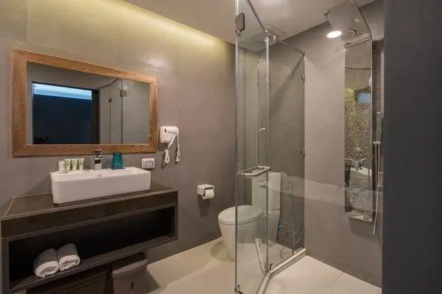 Deluxe Room with Ocean View