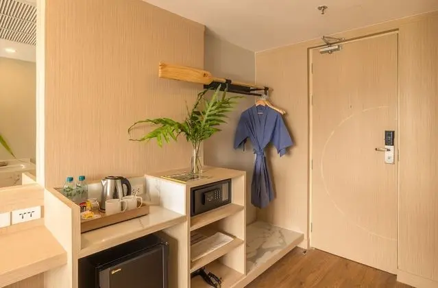 Deluxe Room with Mountain View