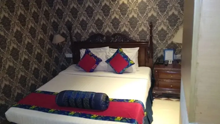 Deluxe Oda, 1 Büyük (Queen) Boy Yatak