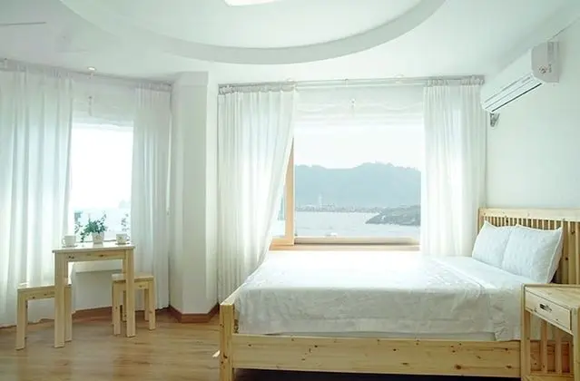 Tek Büyük Yataklı Oda, Sigara İçilmez (13 PY)